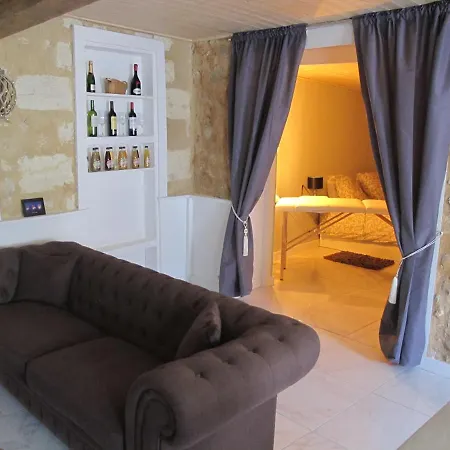 L'Ecrin De Najatte Apartment Bourg-sur-Gironde Exterior photo